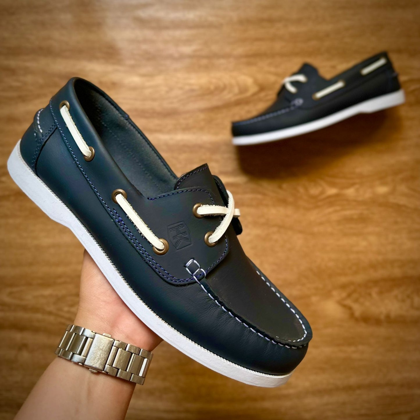209 BOLD (AZUL Y BLANCO)